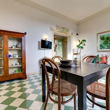 Volturno's Unique View Apartment Rome