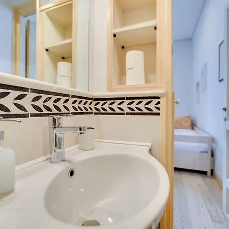 Volturno's Unique View Rom