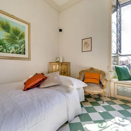 Volturno's Unique View * Rom